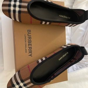 Never Worn Brand New Burberry Check Ballet Flats